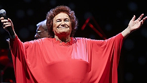 Festivalde Selda Bağcan rüzgarı