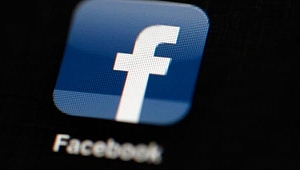 Facebook'tan darbe! Hesaplarını sildi...