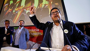 İspanya'da Franco sonrası bir ilk: Aşırı sağcı Vox, Endülüs'te kilit parti oldu