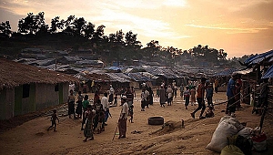 Myanmar tarafsız bölgede beton engel inşa ediyor