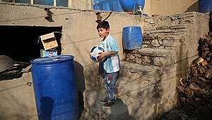 Taliban korkusu küçük Messi'yi evinden etti