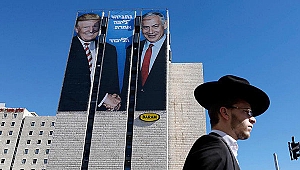 Seçim afişinde Trump ve Netanyahu fotoğrafı