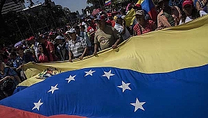 Venezuela'da sokaklar yine hareketli